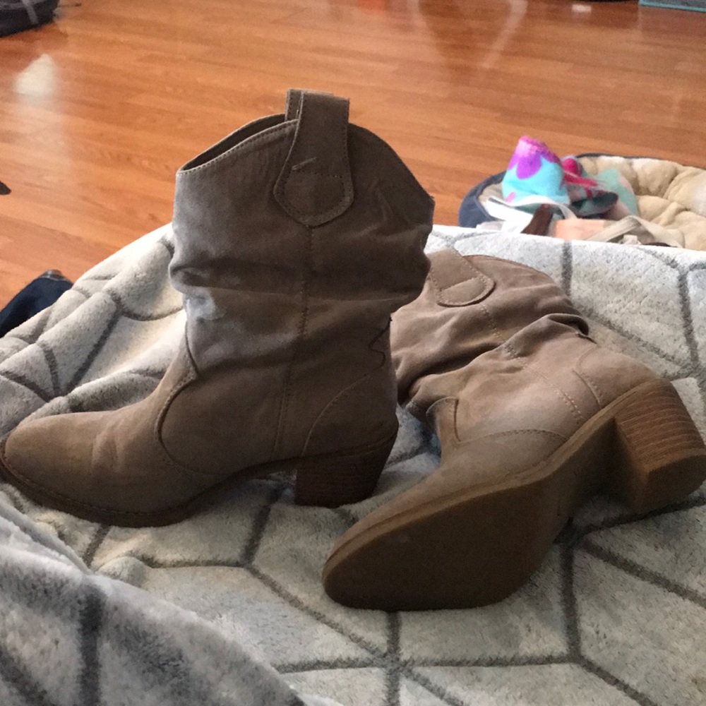 Suede  boots